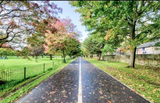 Home By The Meadows, Close To City Centre エディンバラ エクステリア 写真